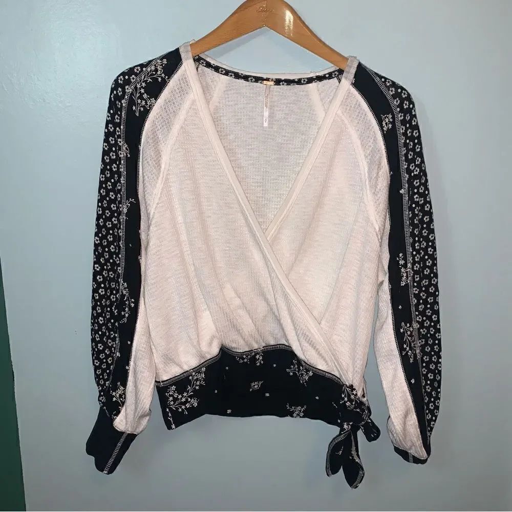 Free People V Neck Tie Blouse Size Small